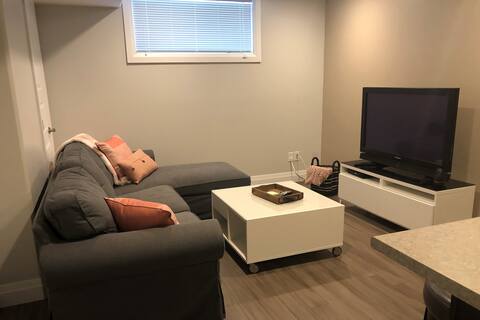 Private suite centrally located with full kitchen