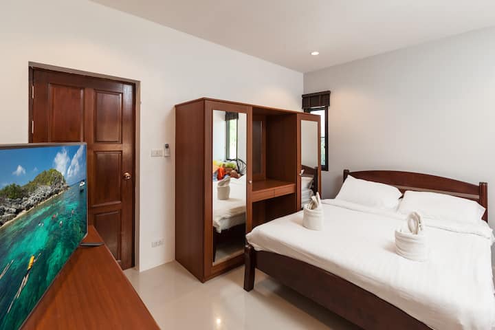 غرفة النوم 1 (الطابق الثاني)