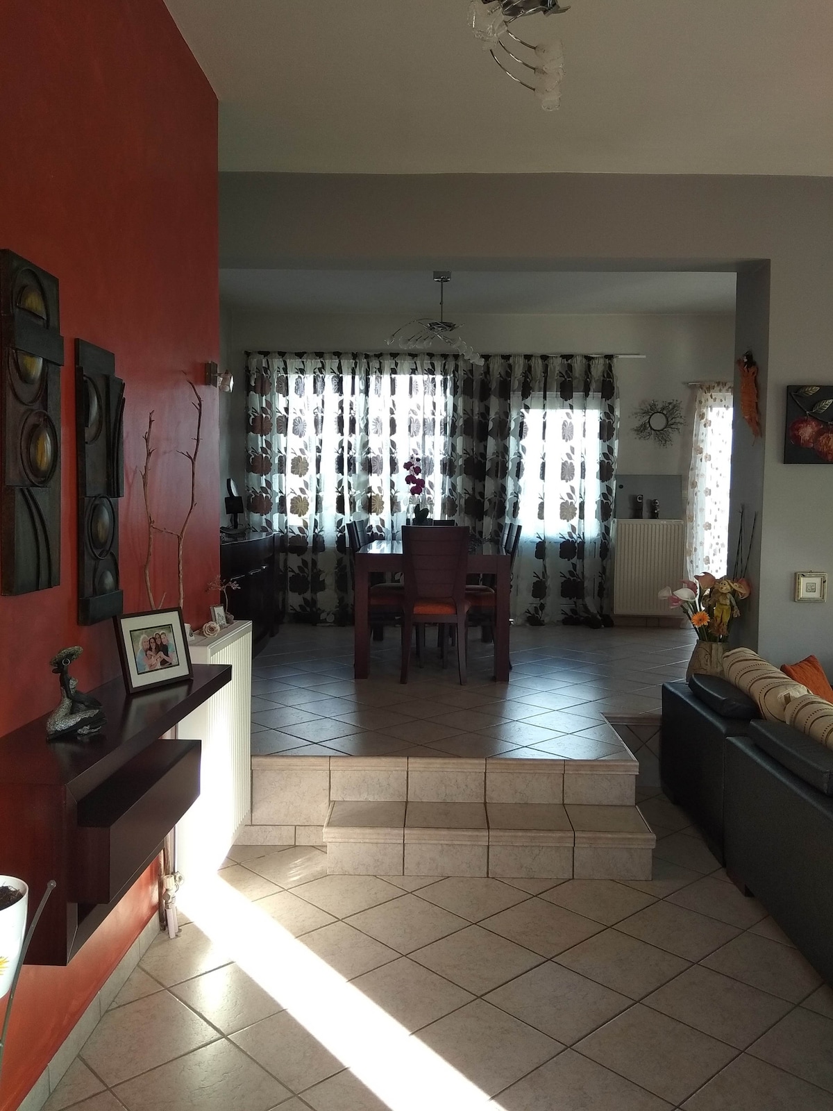 Ძირითადი შესასვლელი 