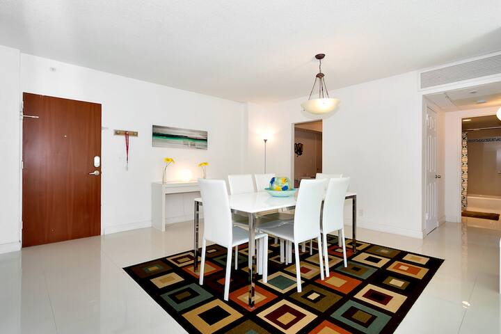 Tides-Beach front condo in Hollywood – 2 bedrooms gallery image 5