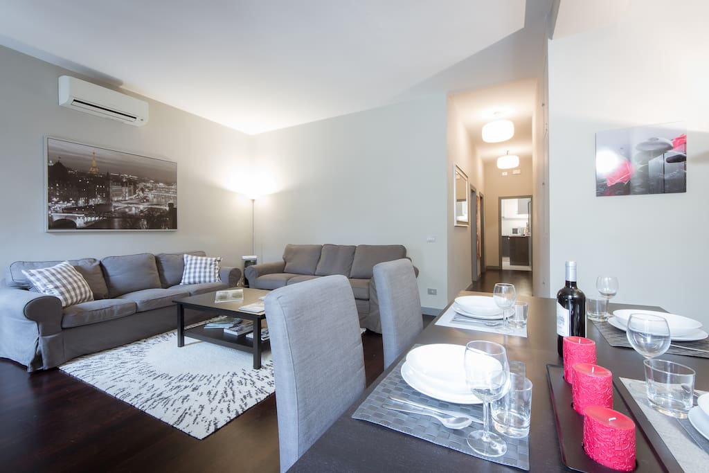 Stylish and Comfortable 1 Bedroom apartment by Santa Croce- with Elevator
