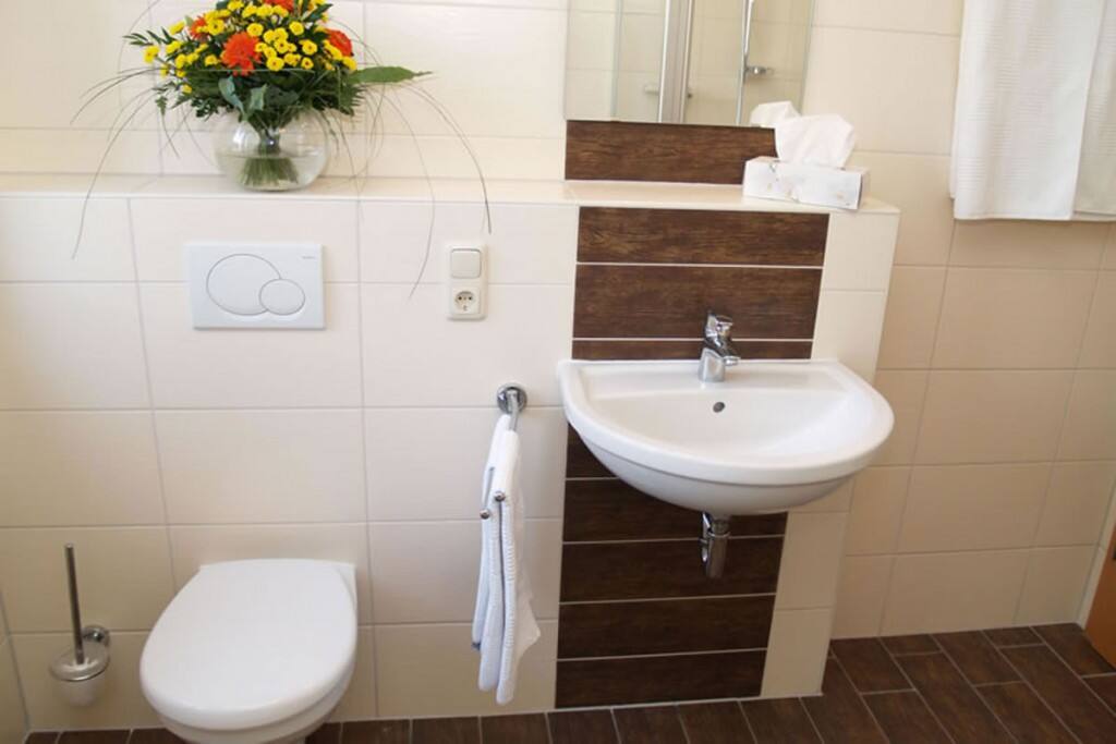 großes Badezimmer
