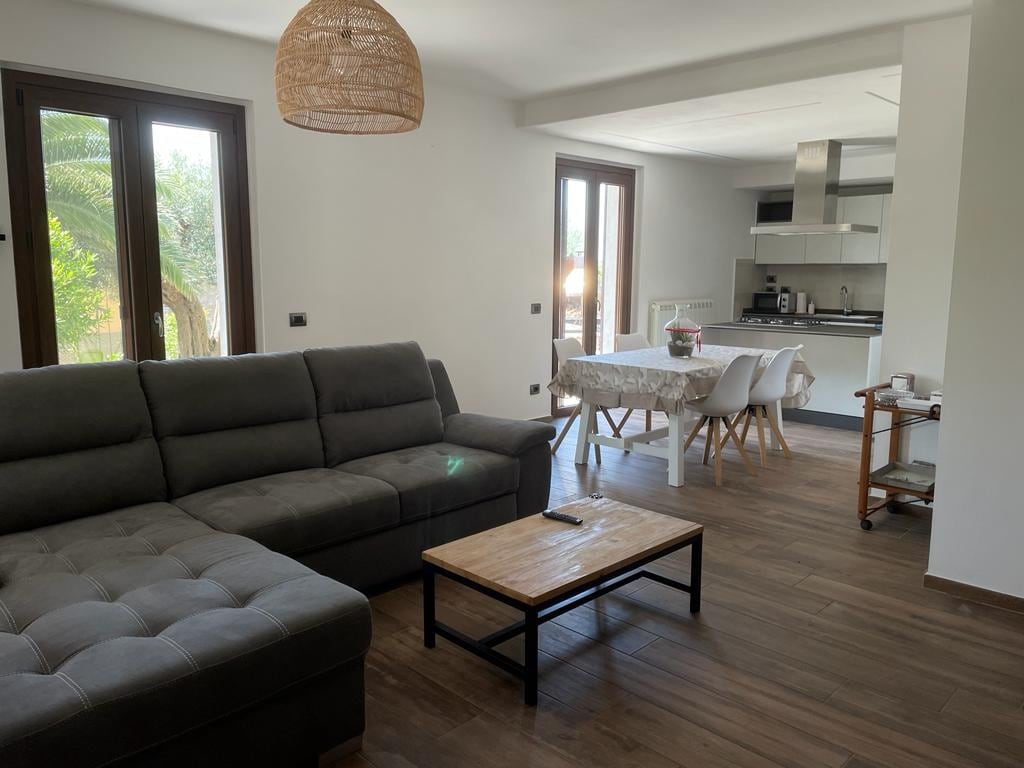 Leistungsstarkes Airbnb: The Rose Residence in Passignano Sul Trasimeno