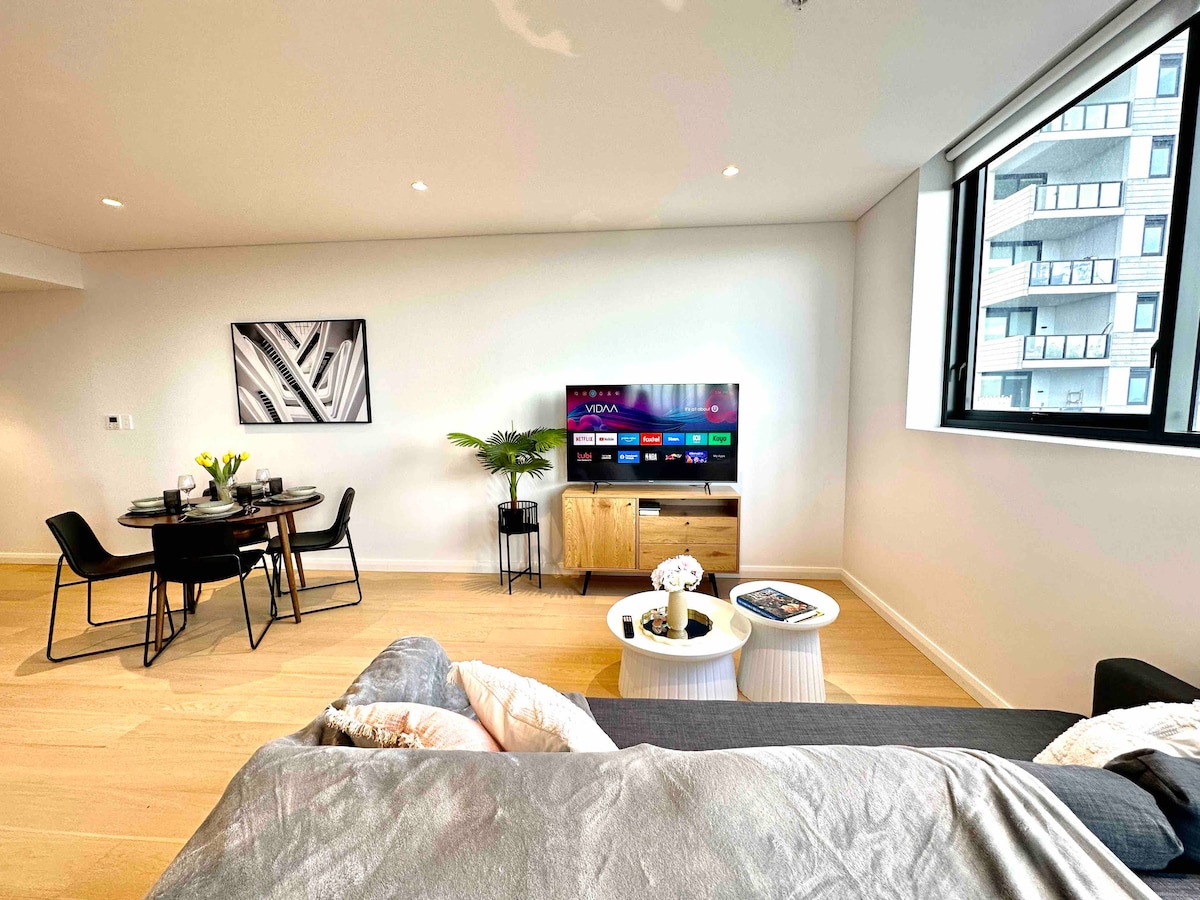 MQ Exceptional Apt in Great Location