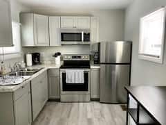 Newly+Renovated+Studio+-+South+Marketview+Heights%21