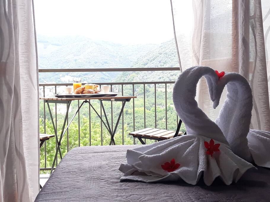 Colazione con vista monte