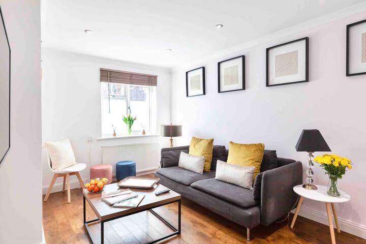 3E EustonStation/ Modern 5 Bed 2 bath Mews House gallery image 3