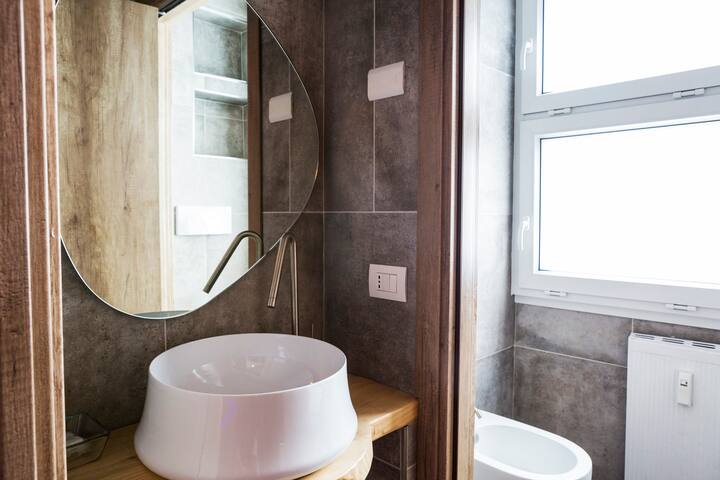 MyTinyHome Heliocentrism [16 pax] By MTH gallery image 3