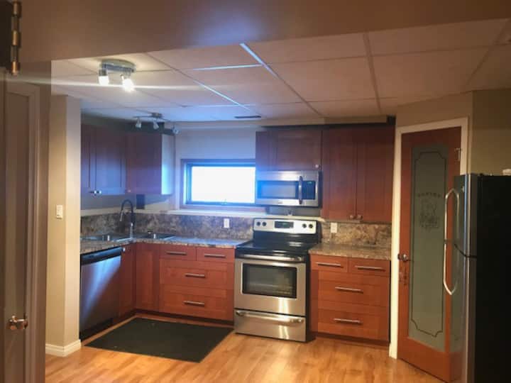 Large Basement Suite Located on Highway 3 Apartments for Rent in