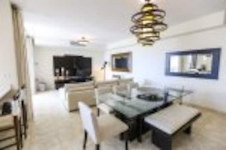 Luxury 3 Bedroom Ocean View Condo At Solarea Beach