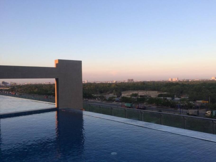 Spacious view from swiming pool
