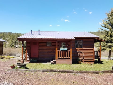 Top performing Airbnb: White Mountain Lodge Cabin #3 in Greer