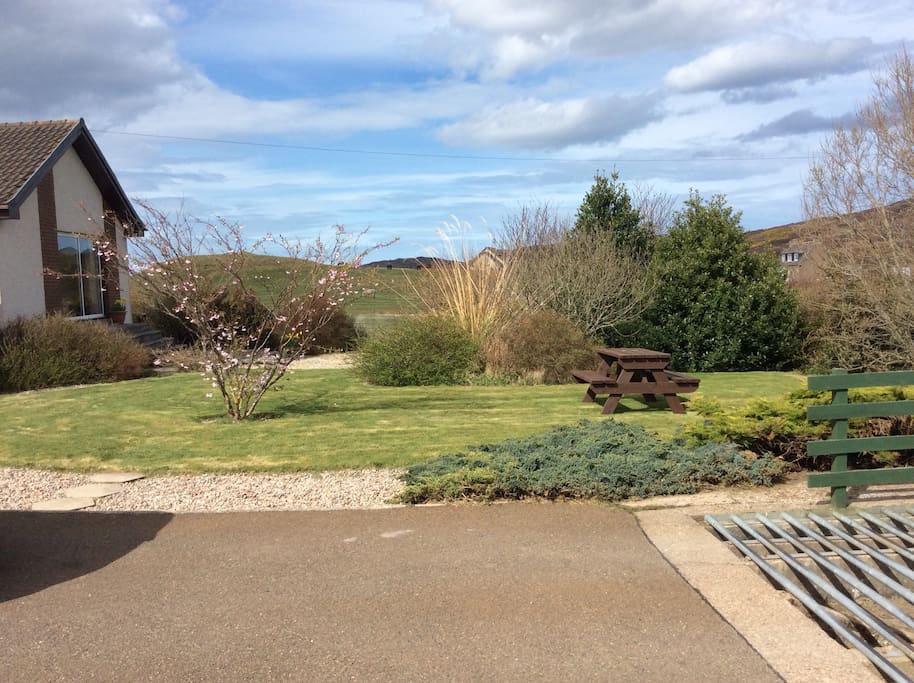 Front garden with guest seating area