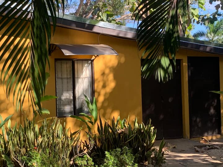 Rural apartment, A/C, 2km park, ample parking — 1 bedroom vacation rental in Santa Cruz