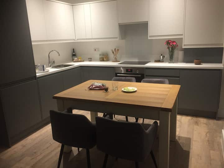 London Lovely Cozy Studio, 5 Minutes From Station - Barking
