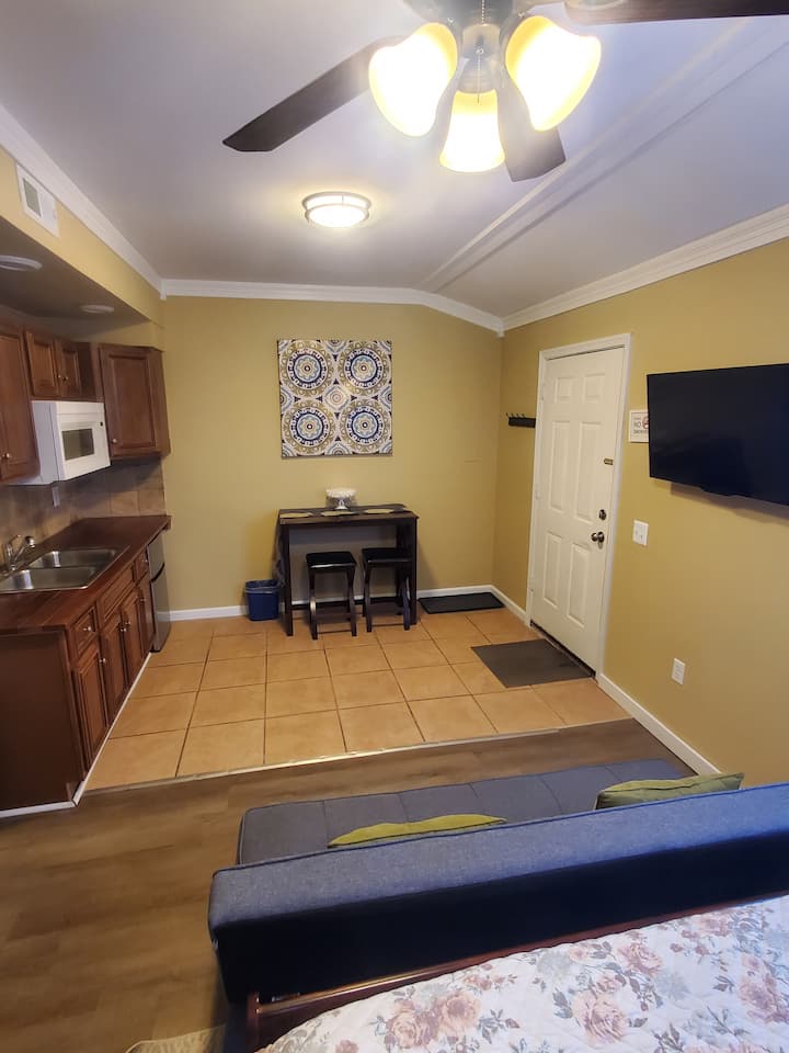 Secluded Suite - Scranton, PA