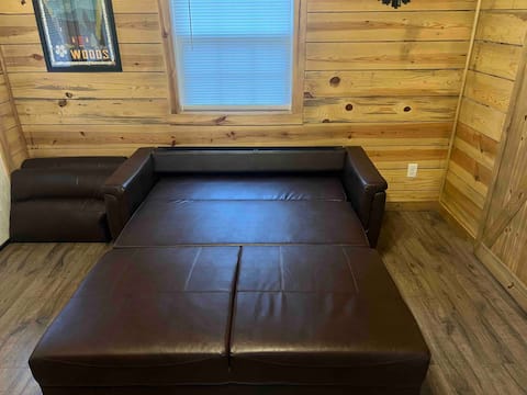 Popular Airbnb listing: Little Choctaw Cabin 2 in Mena