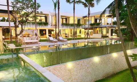 Sapta Bayuh Luxury villa 7 bedrooms near Canggu