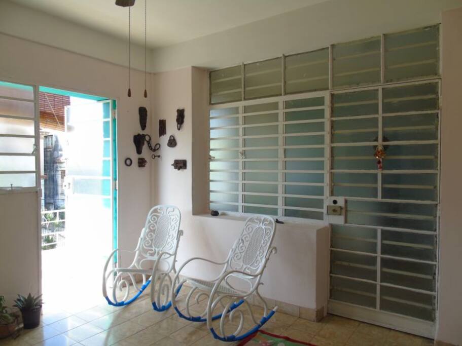 Small living-room to socialize with friends.