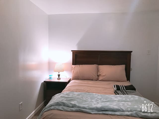 Private Room for travelers!!! (1)