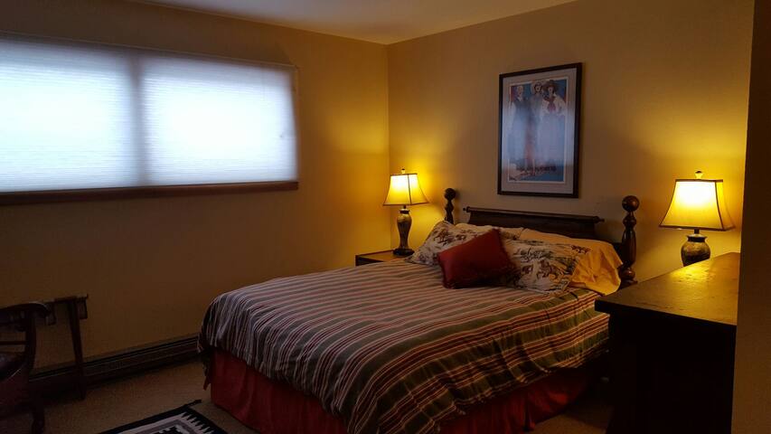 Cozy Master Suite Close to Grand Teton Entrance