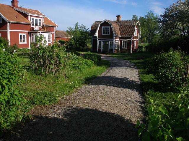 740 10 Almunge. Vgbeskrivning hit. P Ellringe 12 kan man skydda sin bostad med hemlarm uppkopplat till larmcentral. Testa vilket larm som passar dig och Ellringe 12 Almunge karta - unam.net