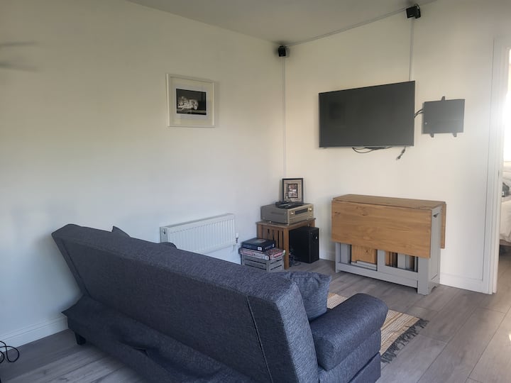 Semi-rural, Hot-tub, Close To Liverpool Airport - Liverpool