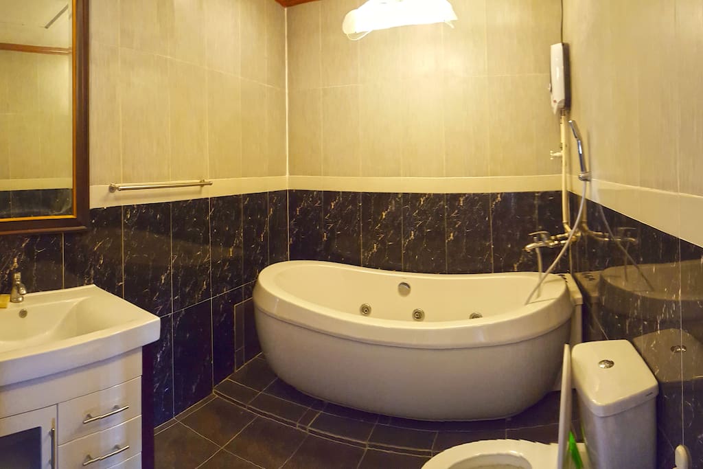 Master Ensuite