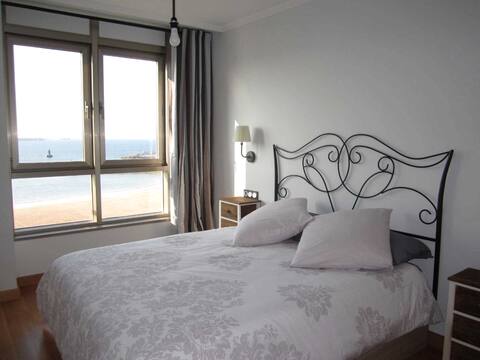 oceanfront apartment Gijón