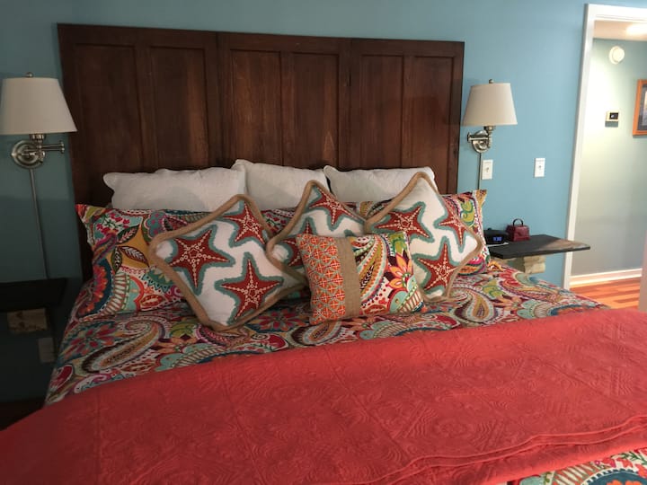 Glavna spavaća soba (bračni krevet)