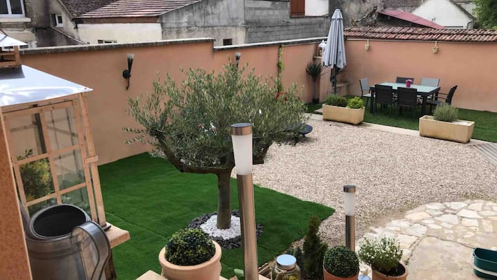Maison de campagne avec espace extérieur