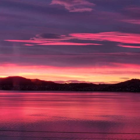 Luxury and Spacious Modern House, Spectacular View