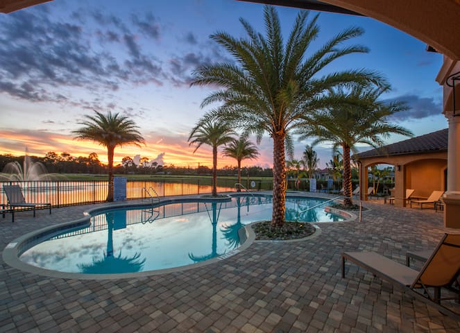 *GREAT RESORT SUITE* NEAR ALL ORLANDO ATTRACTIONS