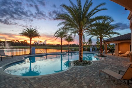 *GREAT RESORT SUITE* NEAR ALL ORLANDO ATTRACTIONS