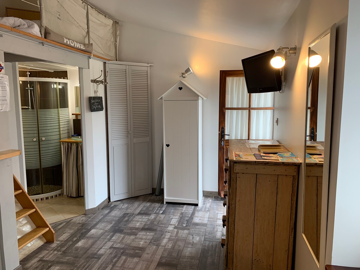 Top Airbnb: Pretty Maisonette, absolutely calm, cozy and comf a Lagord