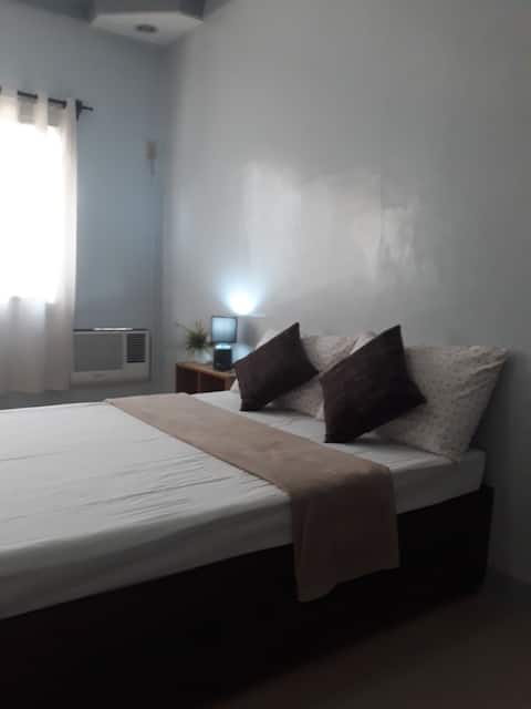 1018 Luxury Hometel Room 4