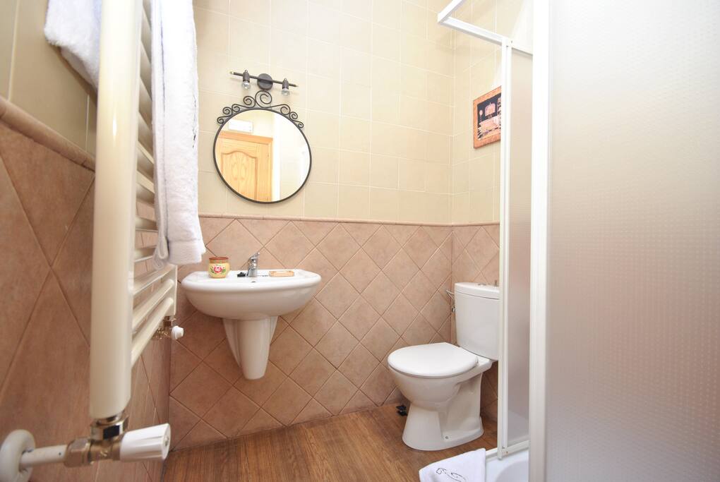 Baño de una habitacion