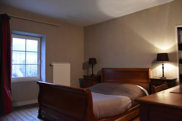 Втора голема спална соба 140*190