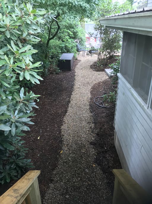 Private walkway