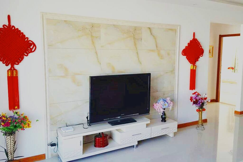 Living Room with cable HDTV and WIFI