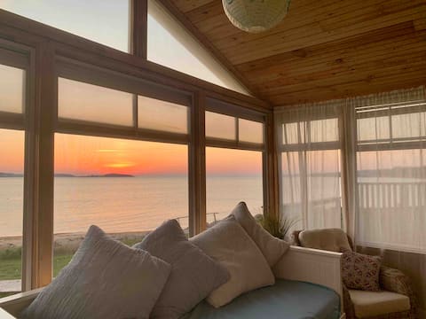 Family friendly sandy beach front cottage