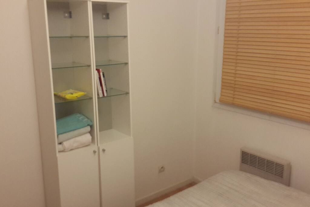 Un placard de rangement
