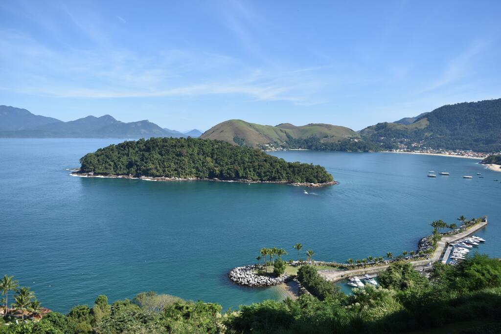 Vista da Varanda com Ilha Grande ao fundo
