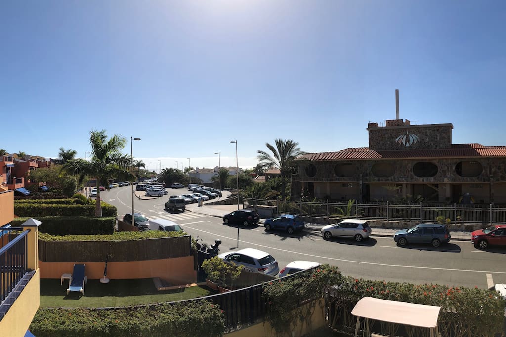 Aussicht vom Balkon Süd-West Meerblick aus zweiter Rheie