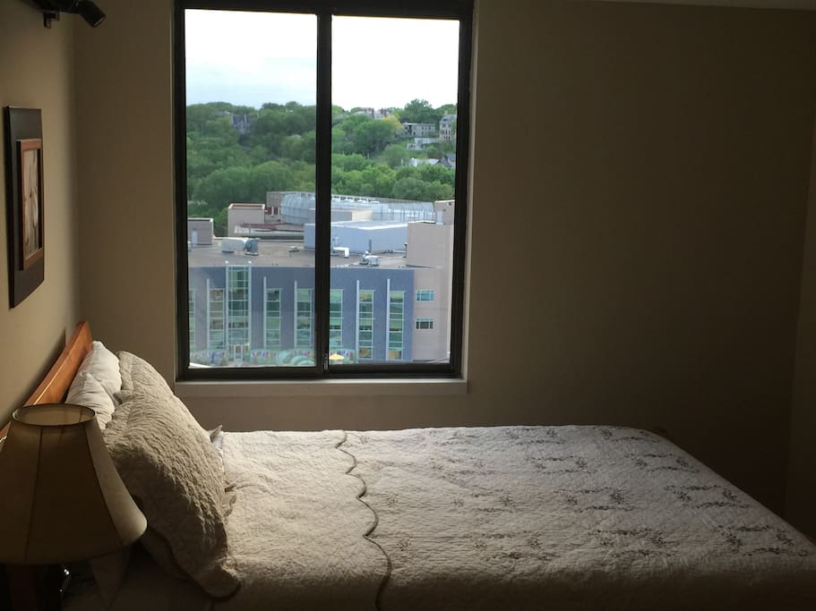 Queen size Simmons Beauty Rest mattress