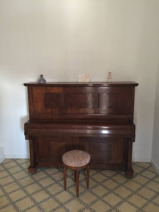 Piano room <3
