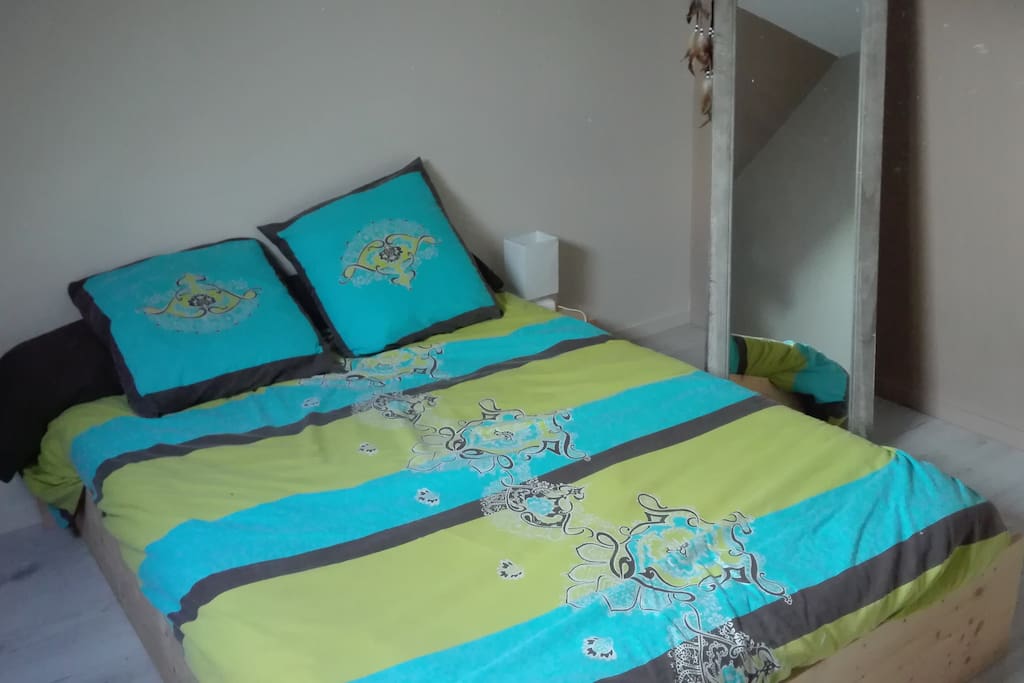 chambre 2 avec lit 140