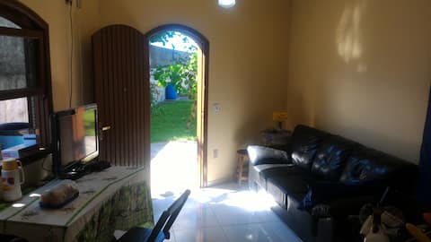 Airbnb em destaque: Cozy beachfront cottage. em Rio Das Ostras