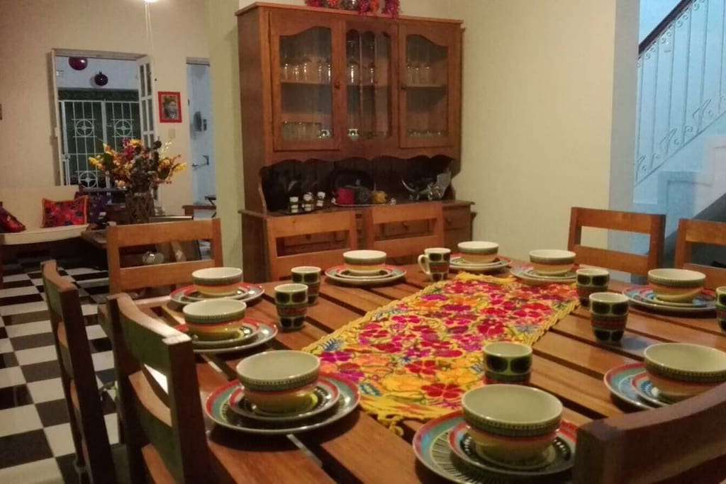 Comedor para 10 personas, totalmente equipado.