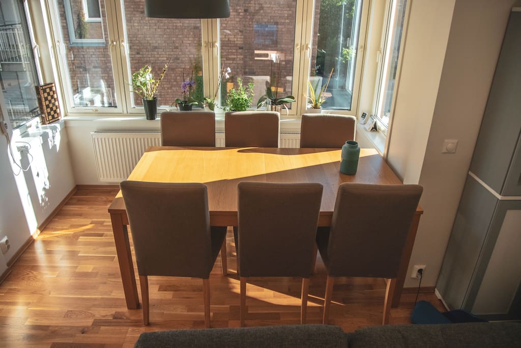 Dining area. Highchair for children avalible.